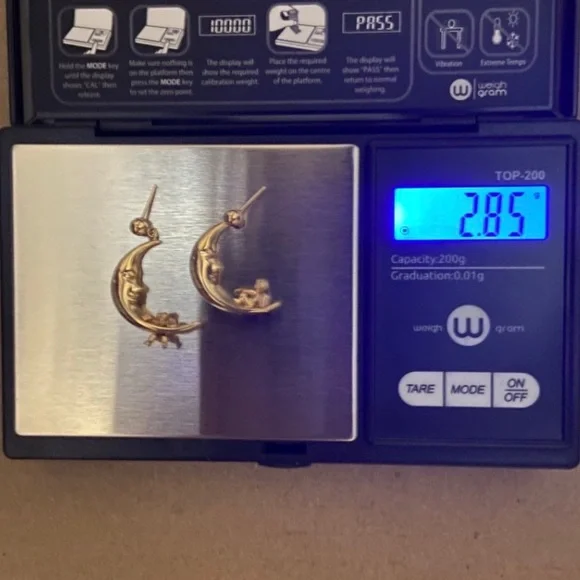 Vintage Cherub Moon Earrings 14k Crescent Dangle Earrings Cherubs 14k Gold - Picture 10 of 15